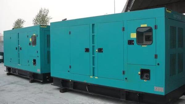 调楼镇康明斯400kw大型柴油二手发电机组
